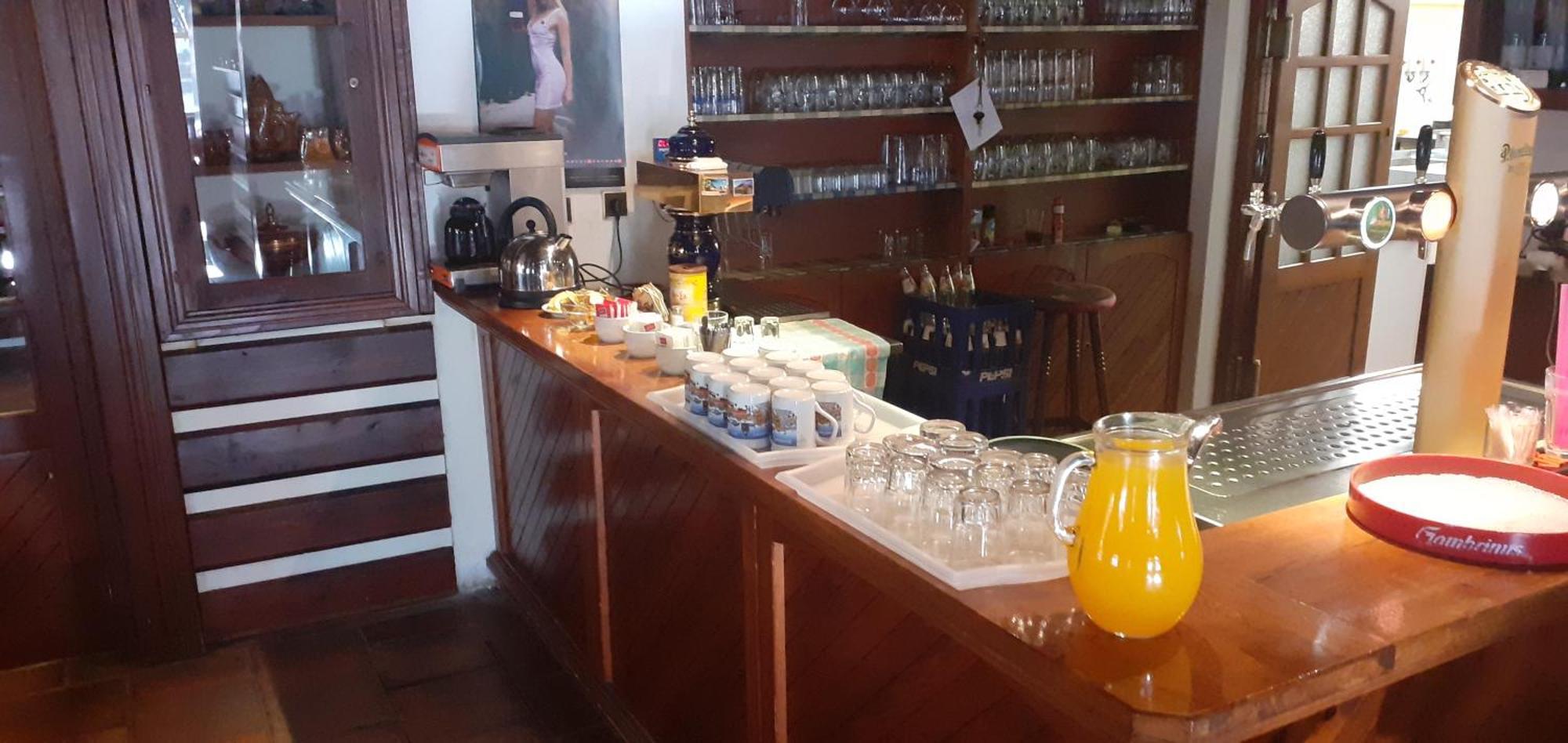 霍斯泊达佩茨酒店 派克波特斯耐兹库 外观 照片